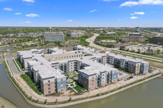 28294 Ferry Road 206, Warrenville, IL 60555