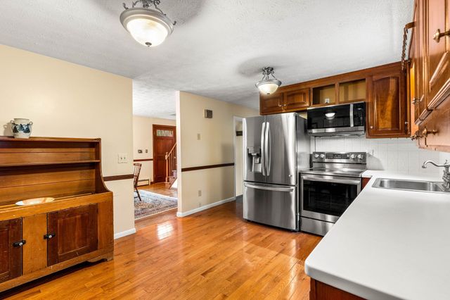 6 Sirod Road, Windham, NH 03087