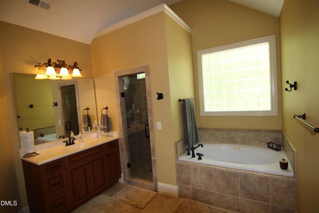 8104 Henderson Road, Apex, NC 27539