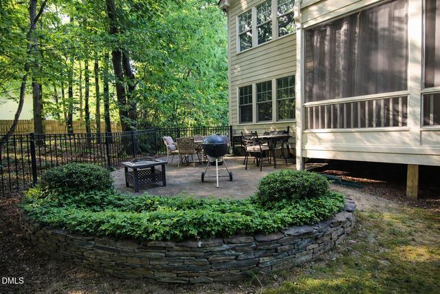 8104 Henderson Road, Apex, NC 27539