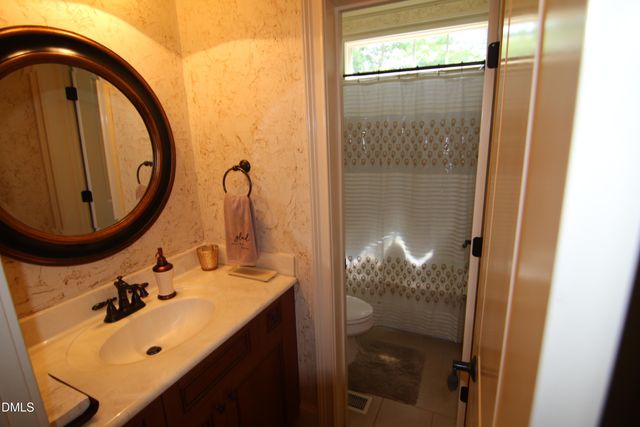 8104 Henderson Road, Apex, NC 27539