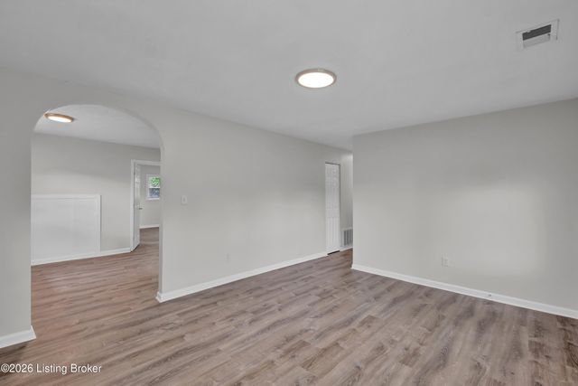 9508 Yellow Pine Ct, Louisville, KY 40229