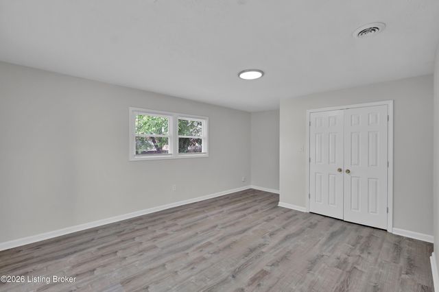 9508 Yellow Pine Ct, Louisville, KY 40229