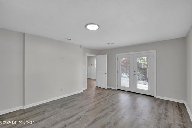 9508 Yellow Pine Ct, Louisville, KY 40229