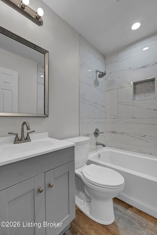 9508 Yellow Pine Ct, Louisville, KY 40229