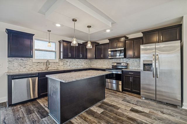 1103 Eagles View Dr, Clarksville, TN 37040