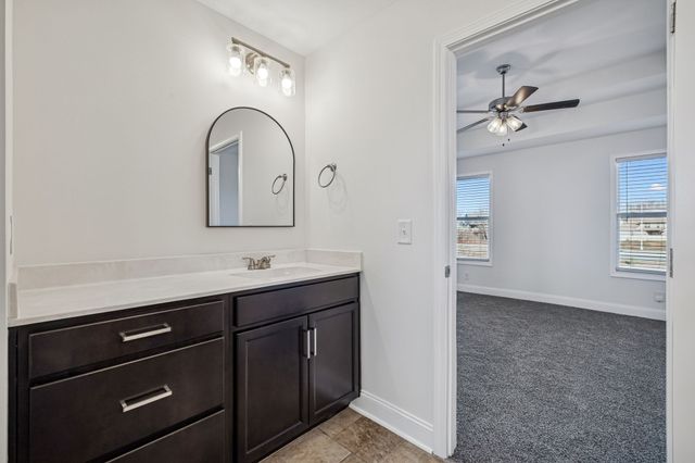 1103 Eagles View Dr, Clarksville, TN 37040