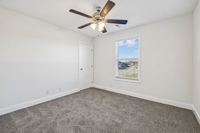 1103 Eagles View Dr, Clarksville, TN 37040