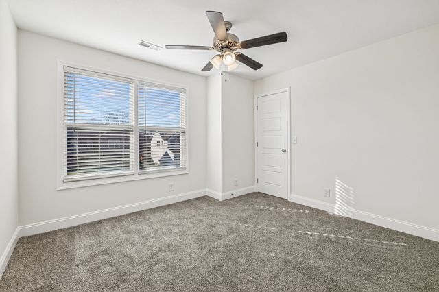 1103 Eagles View Dr, Clarksville, TN 37040