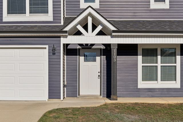 1103 Eagles View Dr, Clarksville, TN 37040