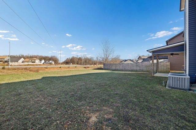 1103 Eagles View Dr, Clarksville, TN 37040