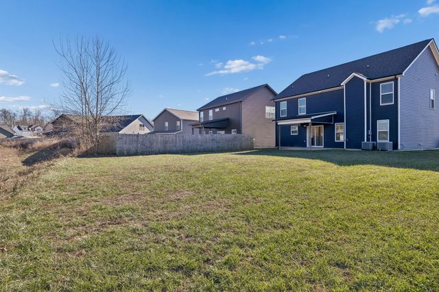 1103 Eagles View Dr, Clarksville, TN 37040