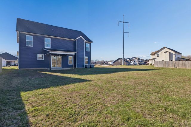 1103 Eagles View Dr, Clarksville, TN 37040