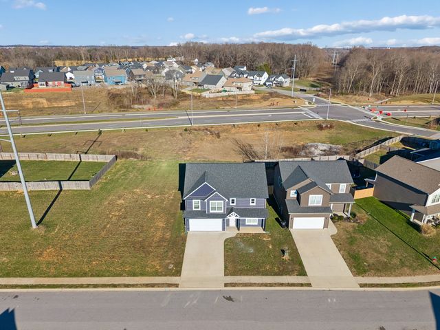 1103 Eagles View Dr, Clarksville, TN 37040