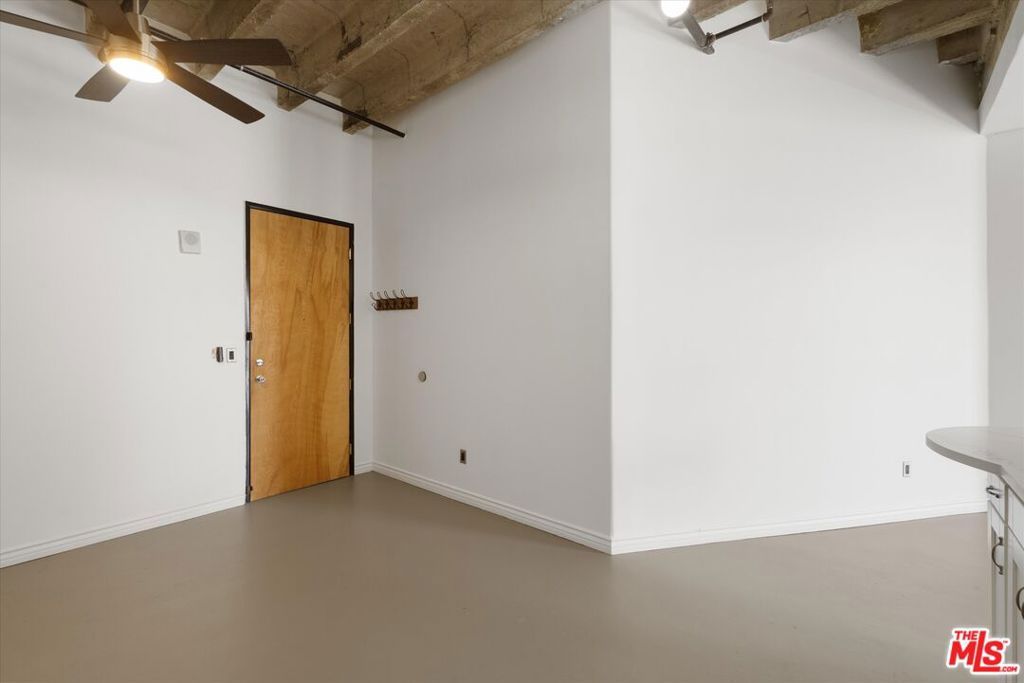 Image 11 of property listing at 312 W 5th Street 917, Los Angeles, CA 90013