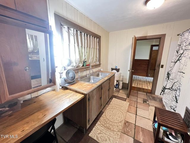 214 Susong Lane, Greeneville, TN 37743