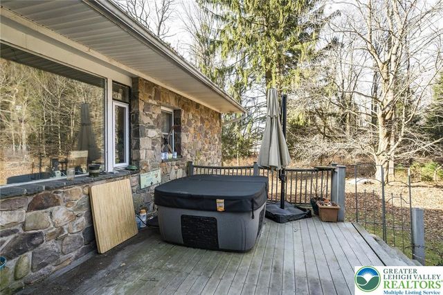 2101 Lakeside Drive, Coolbaugh Twp, PA 18466