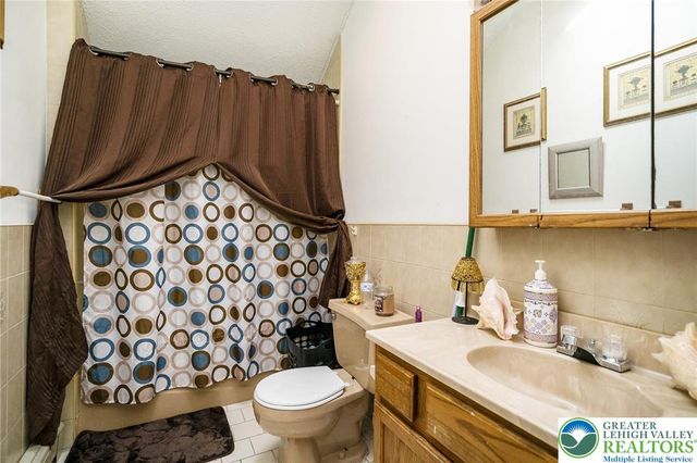 2101 Lakeside Drive, Coolbaugh Twp, PA 18466