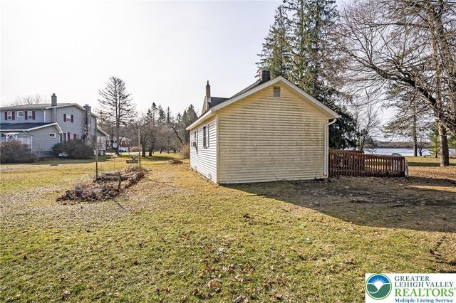 2101 Lakeside Drive, Coolbaugh Twp, PA 18466