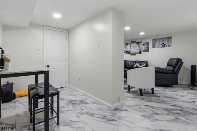 103 Rutherford Pl, North Arlington Boro, NJ 07031