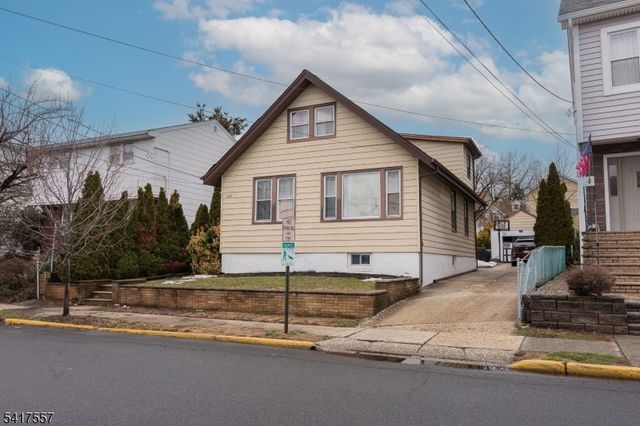 103 Rutherford Pl, North Arlington Boro, NJ 07031