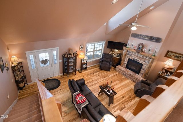 51889 Pine Loop Drive, La Pine, OR 97739