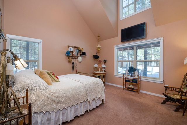 51889 Pine Loop Drive, La Pine, OR 97739