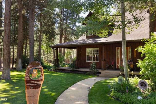 51889 Pine Loop Drive, La Pine, OR 97739
