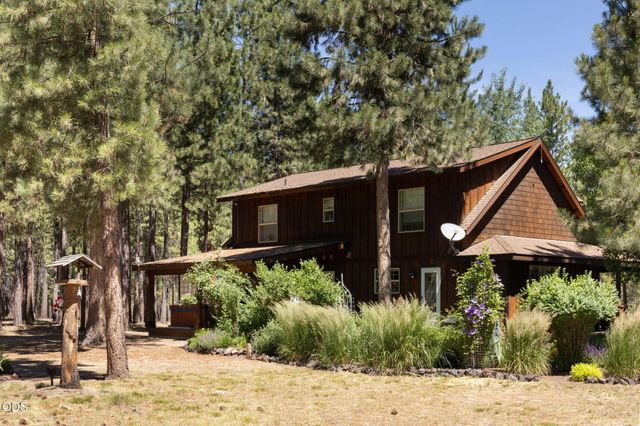 51889 Pine Loop Drive, La Pine, OR 97739