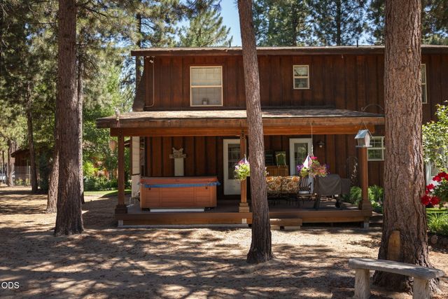 51889 Pine Loop Drive, La Pine, OR 97739