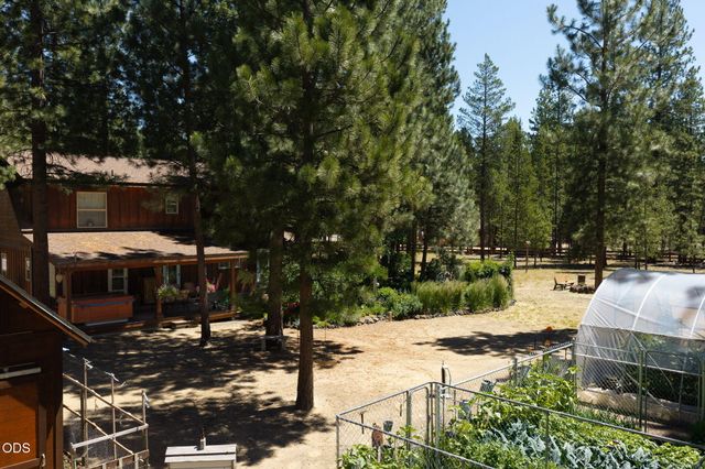 51889 Pine Loop Drive, La Pine, OR 97739