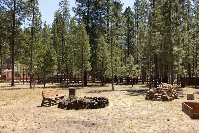 51889 Pine Loop Drive, La Pine, OR 97739