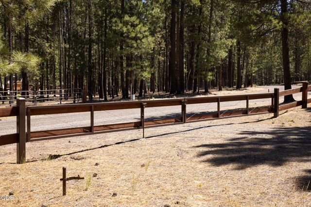 51889 Pine Loop Drive, La Pine, OR 97739