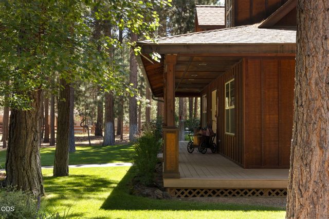 51889 Pine Loop Drive, La Pine, OR 97739