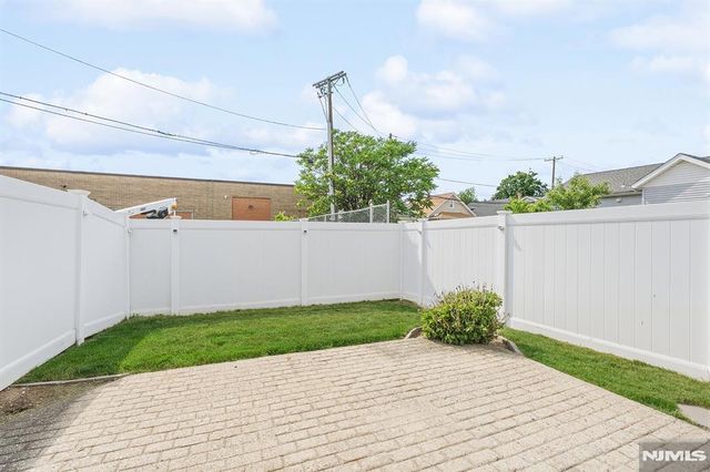 52 Reilly Court, Hackensack, NJ 07601