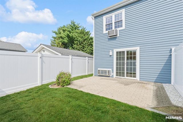 52 Reilly Court, Hackensack, NJ 07601