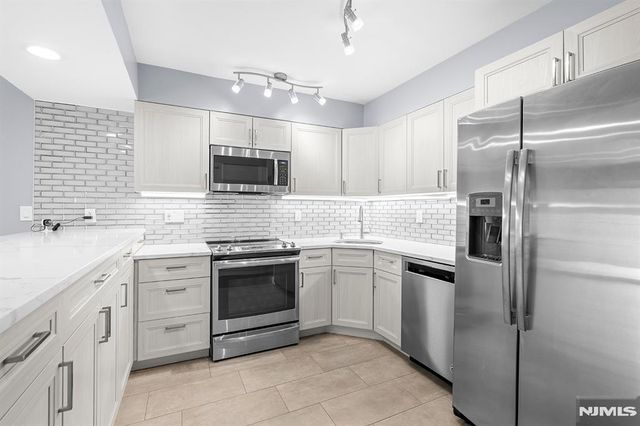 52 Reilly Court, Hackensack, NJ 07601