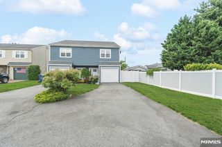 52 Reilly Court, Hackensack, NJ 07601