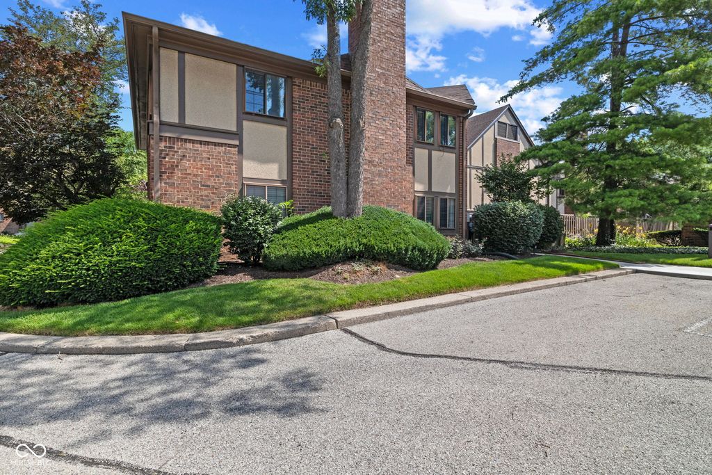2223 Rome Drive APT D, Indianapolis, IN 46228