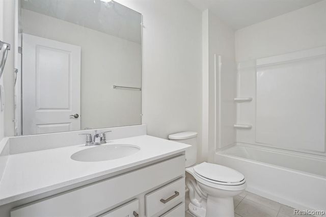 25424 Orwell Street, Novi, MI 48375