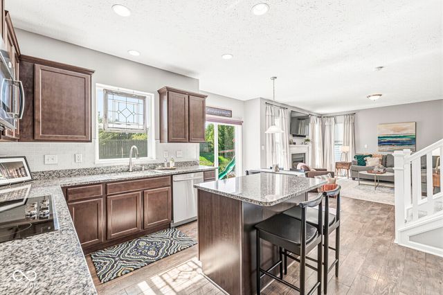 10143 Pepper Tree Lane, Noblesville, IN 46060