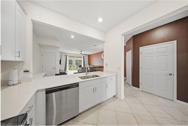 2930 Citrus ST, Naples, FL 34120