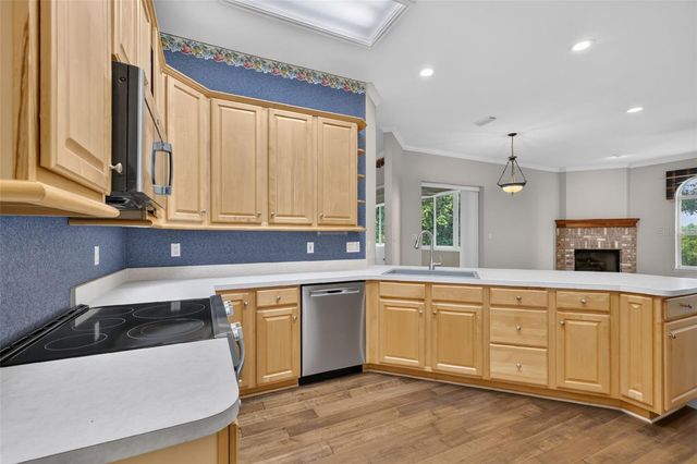 705 HILLTOP COURT, Mount Dora, FL 32757