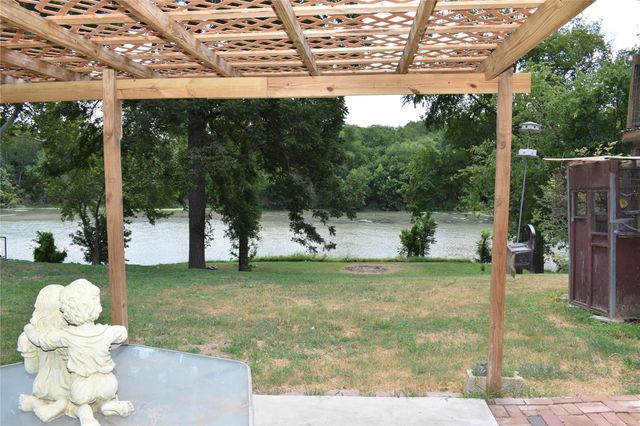 315 River wood DR, Bastrop, TX 78602