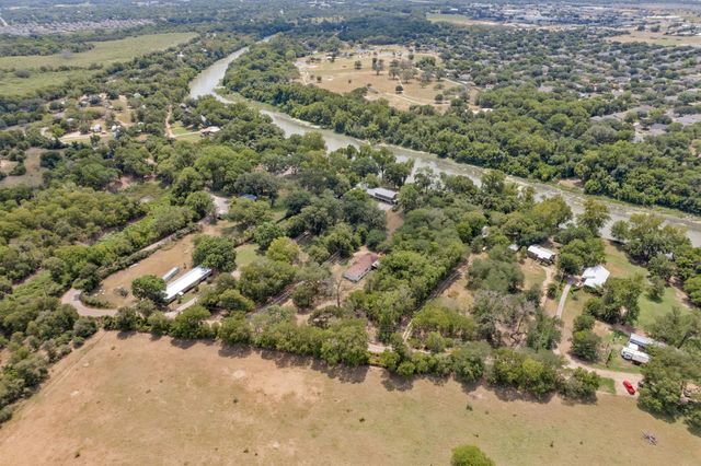 315 River wood DR, Bastrop, TX 78602