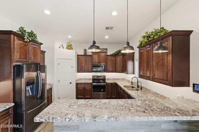 21131 W MORNING VISTA Drive, Wittmann, AZ 85361