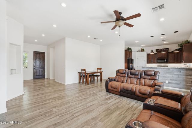 21131 W MORNING VISTA Drive, Wittmann, AZ 85361