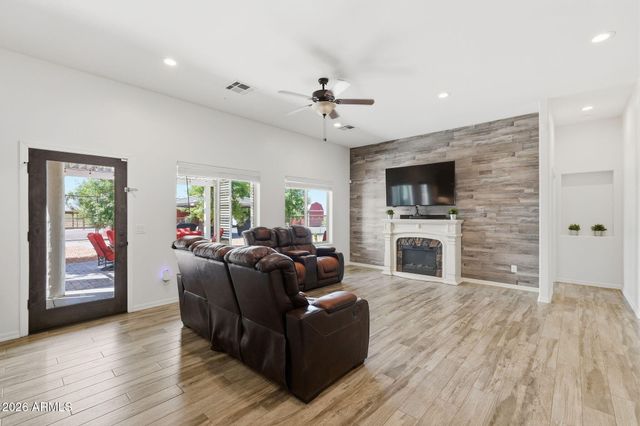 21131 W MORNING VISTA Drive, Wittmann, AZ 85361
