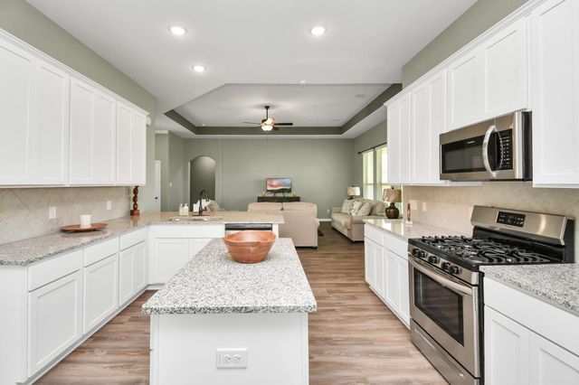 395 Hunter Ranch Way, Dayton, TX 77535