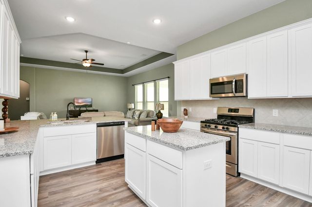 395 Hunter Ranch Way, Dayton, TX 77535